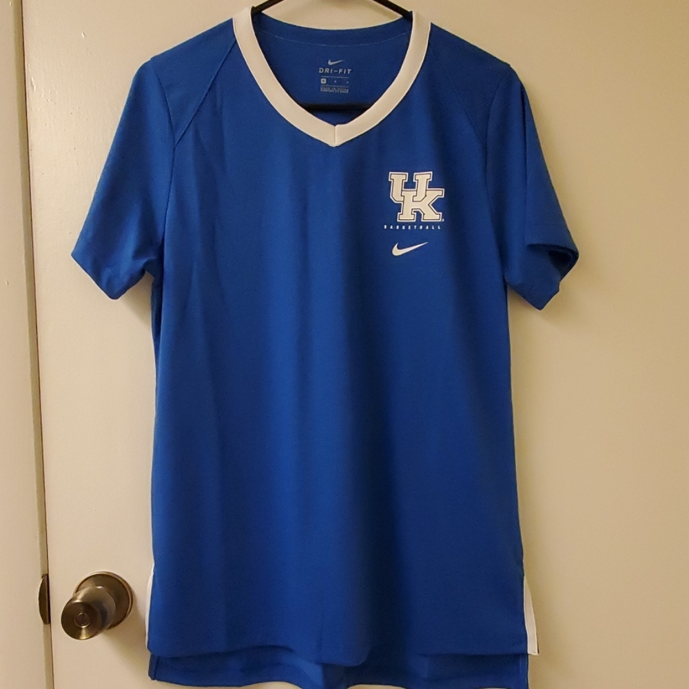 NWOT Nike University of Kentucky t-shirt